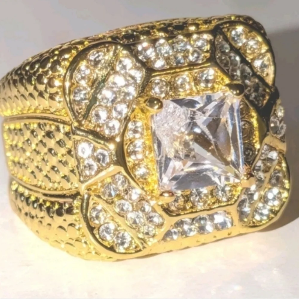 Mens Elegant Simulated Diamond 14k  Gold Plated Ring Sz 8